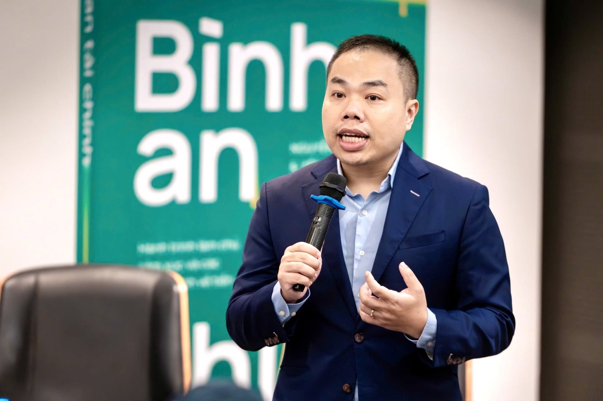 Tác giả Nguyễn Tuấn Anh