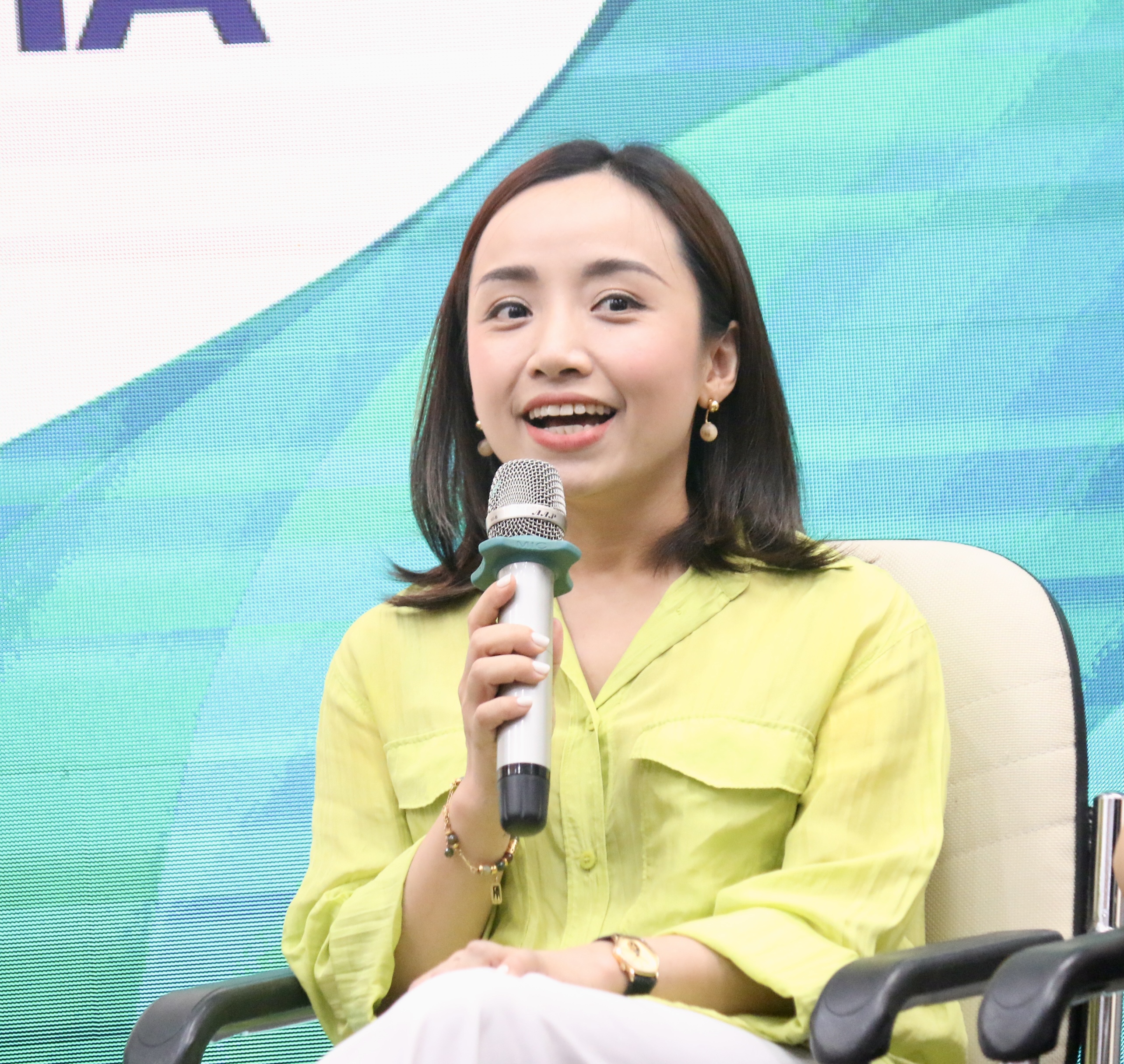 Tác giả Yến Lê